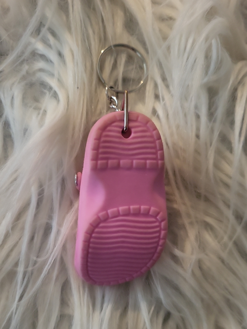 CROCS🩷 Adorable Mini Pink Croc Keychain - Bag Charm - Picture 5 of 6